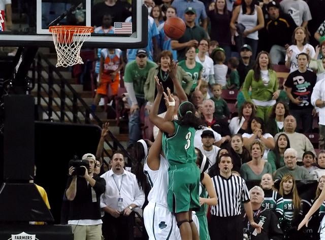 St. Mary's senior Chelsea Gray goes up for game-winning shot ...