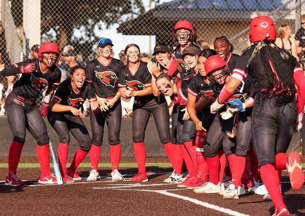 Melissa destroyed the national home run record on the way to state and national titles last spring. The Cardinals hammered 122 round-trippers while going 38-1. (PHOTO: Michael Horbovetz)
