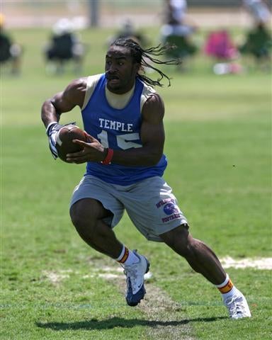 Lache Seastrunk wore USC socks at a recent 7-on-7. Will he don a 
Trojan jersey next year?