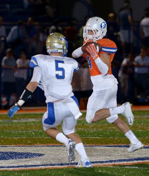 Nicco Fertitta with interception last week
against Santa Margarita.