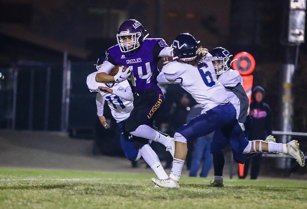 Tavin Fowler, Lassen
