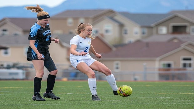 CO girls soccer playoff push on