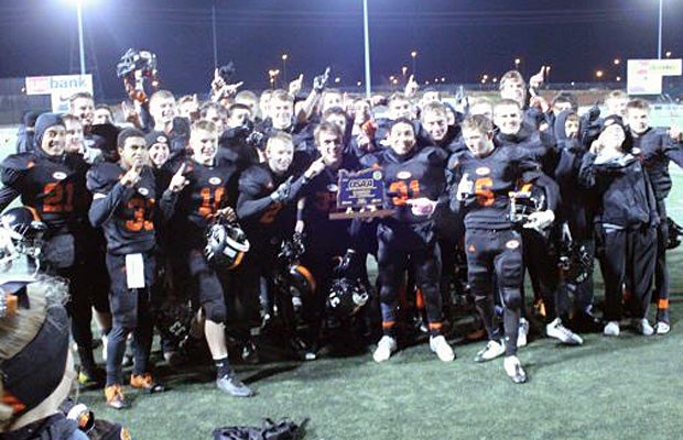 Gladstone football is the Oregon Team of the Week, presented by the Oregon National Guard.