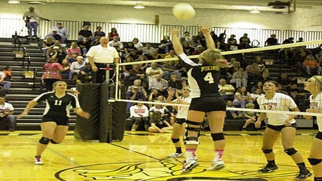 Valley volleyball veering toward title
