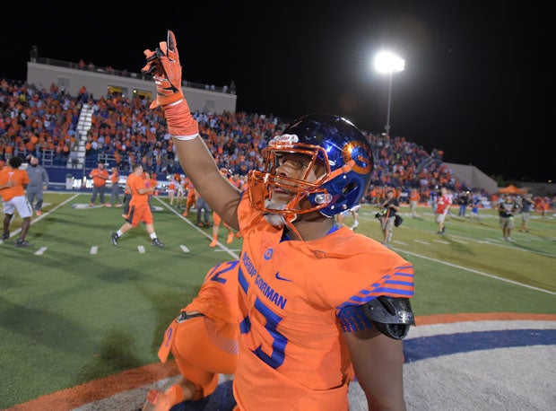Bishop Gorman is No. 1 in the MaxPreps composite rankings, but faces stiff competition from teams like Mater Dei.