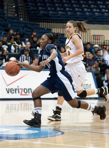 Mater Dei point guard Jhazmine Lynch orchestrates the offense.