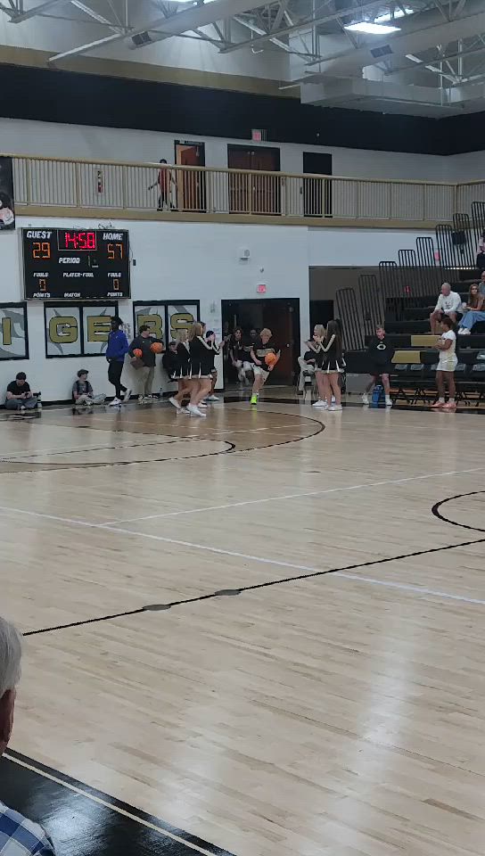 Basketball Game Preview: Commerce Tigers vs. Banks County Leopar