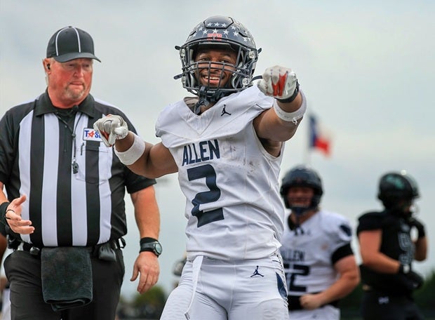 The Texas high school football brackets were released on Sunday and the six-week race to AT&T Stadium begins this week with finals running Dec. 17-20. (PHOTO: Robbie Rakestraw)