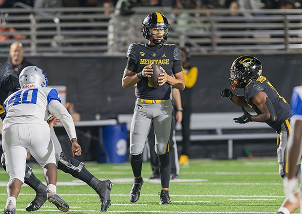 Dia Bell committed to Texas in June of 2024. The Longhorns are one of 43 FBS programs to extend an offer to the American Heritage quarterback. (PHOTO: Bill Kierl)
