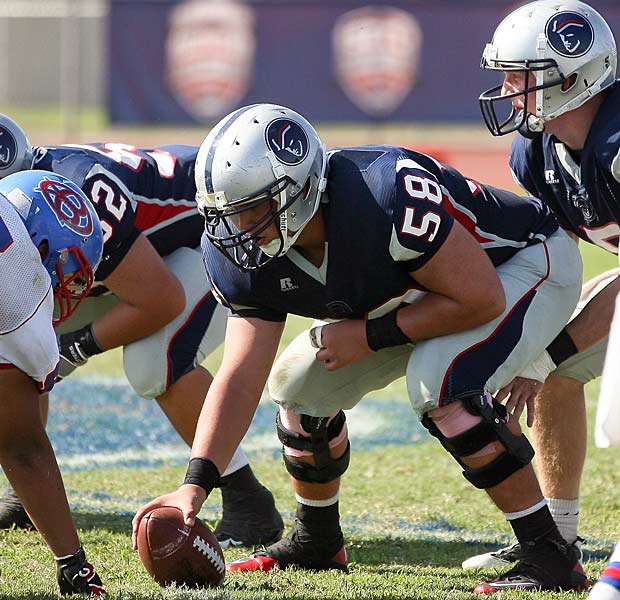 Mazza lined up at center in high school. He is listed as a long snapper by 247Sports.