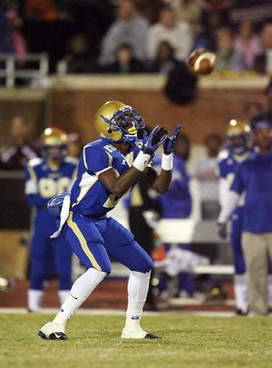 Key is set to make one of his two long TD returns.