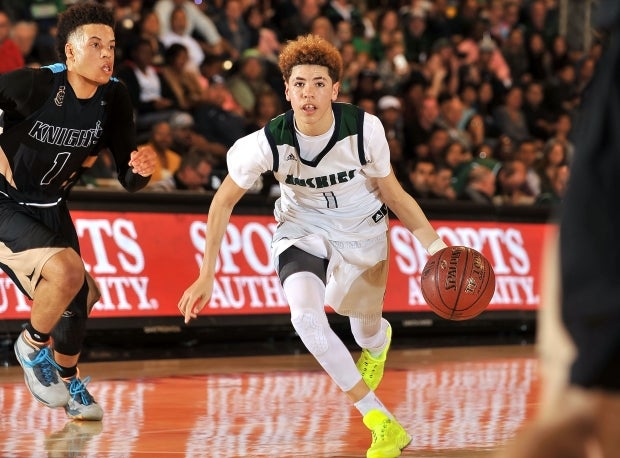 Freshman LaMelo Ball kicked in 17 points for the Huskies.