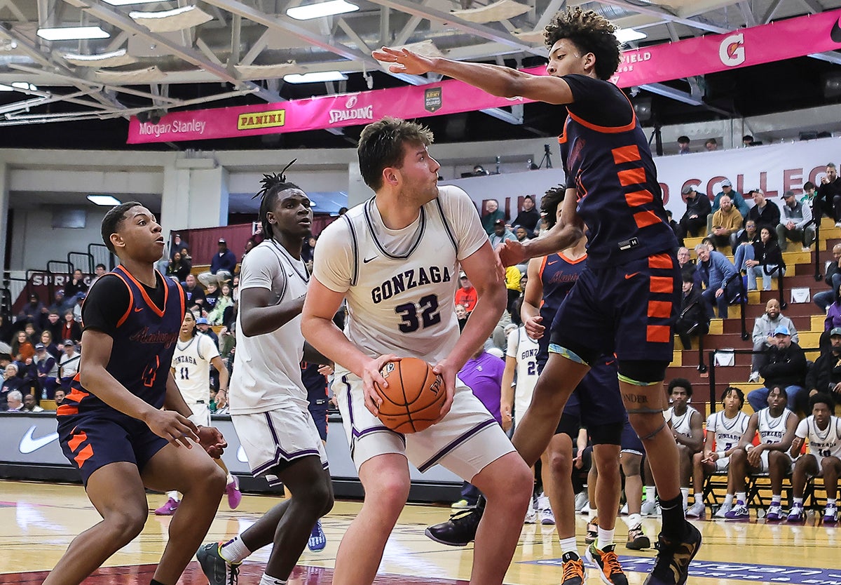 Christian Gurdak of Gonzaga Prep played a crucial role in the win, compiling 11 points and 18 rebounds. (Photo: Lonnie Webb)