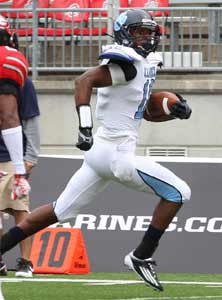 Camden County's Allen Hawkins sprintsfor a touchdown run Monday.