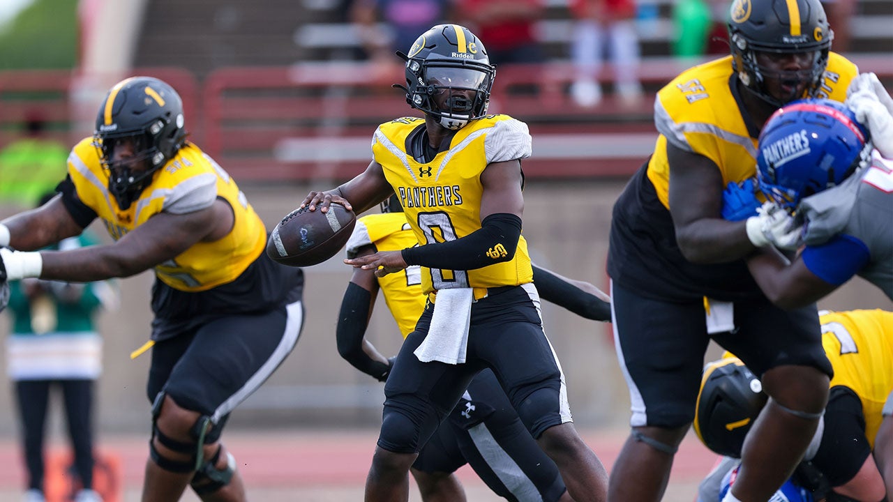 MaxPreps Top 25 high school football scores: No. 1 Mater Dei beats No. 15 Orange Lutheran, 38-14