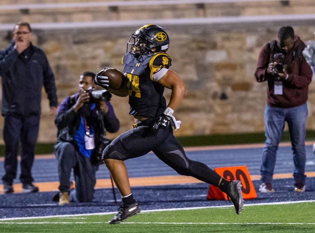 Michigan-bound Blake Corum races for one of his two touchdowns. 