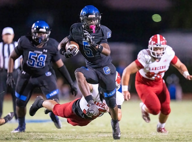 Chandler of Arizona moved to No. 21 of this week's top 25 media composite high school football rankings after the Wolves' 35-10 win over previously ranked Orange Lutheran. (Photo: Marcus Wilkins)