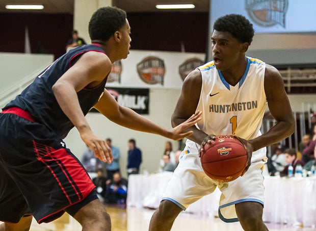 Montaque Gill-Ceasar and No. 20 Huntington St. Joseph Prep got a key win over Prime Prep at the Spalding Hoophall Classic.