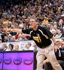Dave Cresap has experienced coachingsuccess in tennis as well, taking teamsto eight sectionals.