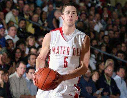 Katin Reinhardt should help open things up for UNLV's dynamic frontcourt next season.