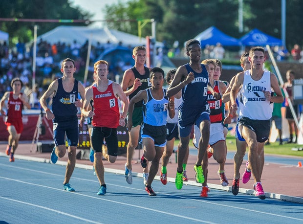 Stockdale senior and Oregon-bound Blake Haney leads a crowded 1,600 trials race Friday at Verteran's Stadium on the campus of Buchanan High School in Clovis, California.