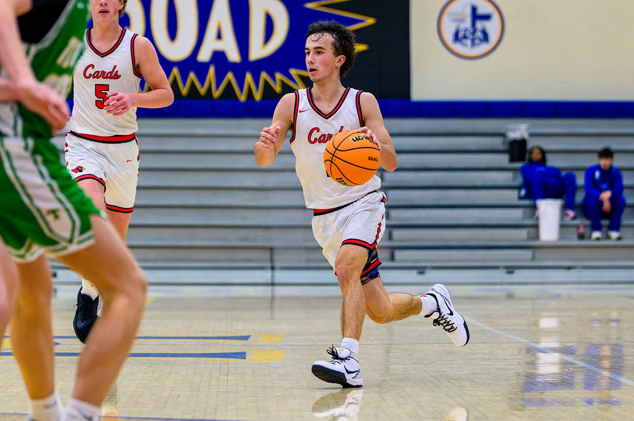 RECORD: Arkansas guard piles up 28 assists