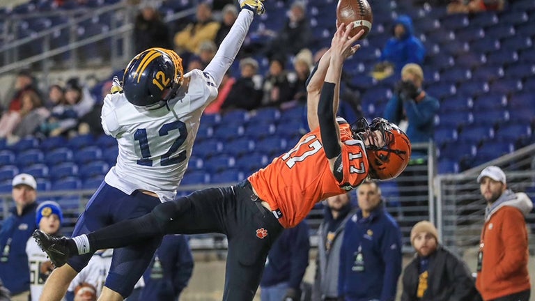 Versailles snapped Kirtland's 55-game win streak and won their first state title since 2003. 