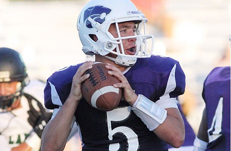 Franklin's Trent Spallas threw two touchdowns vs. Thousand Oaks.