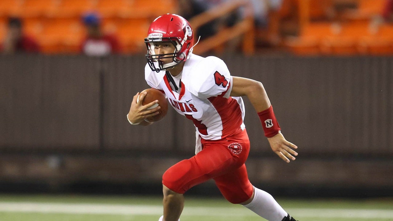 High school football: Marcus Mariota sends cleats to displaced Lahainaluna players