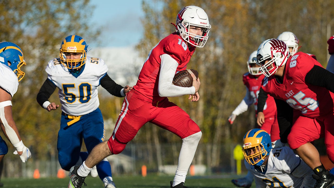 Kyler Johnson named 2021 MaxPreps Alaska High School Football Player of the Year