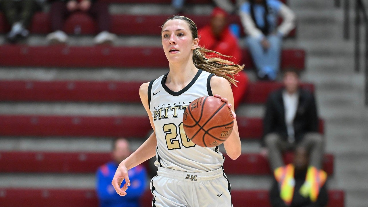 High school girls basketball rankings: St. John's jumps nine spots in MaxPreps Top 25 after winning WCAC title, DCSAA crown