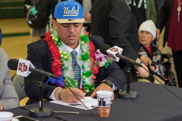 Boss Tagaloa of De La Salle (Concord, Calif.) will go south to play for UCLA.