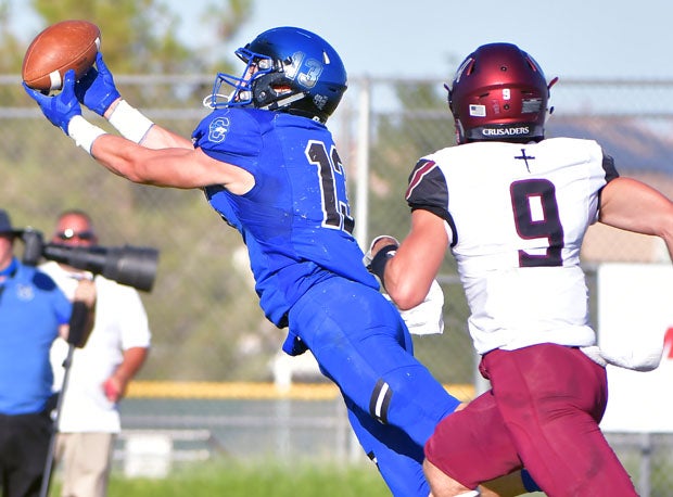 Gunner Maldanado had two touchdown catches for Chandler.