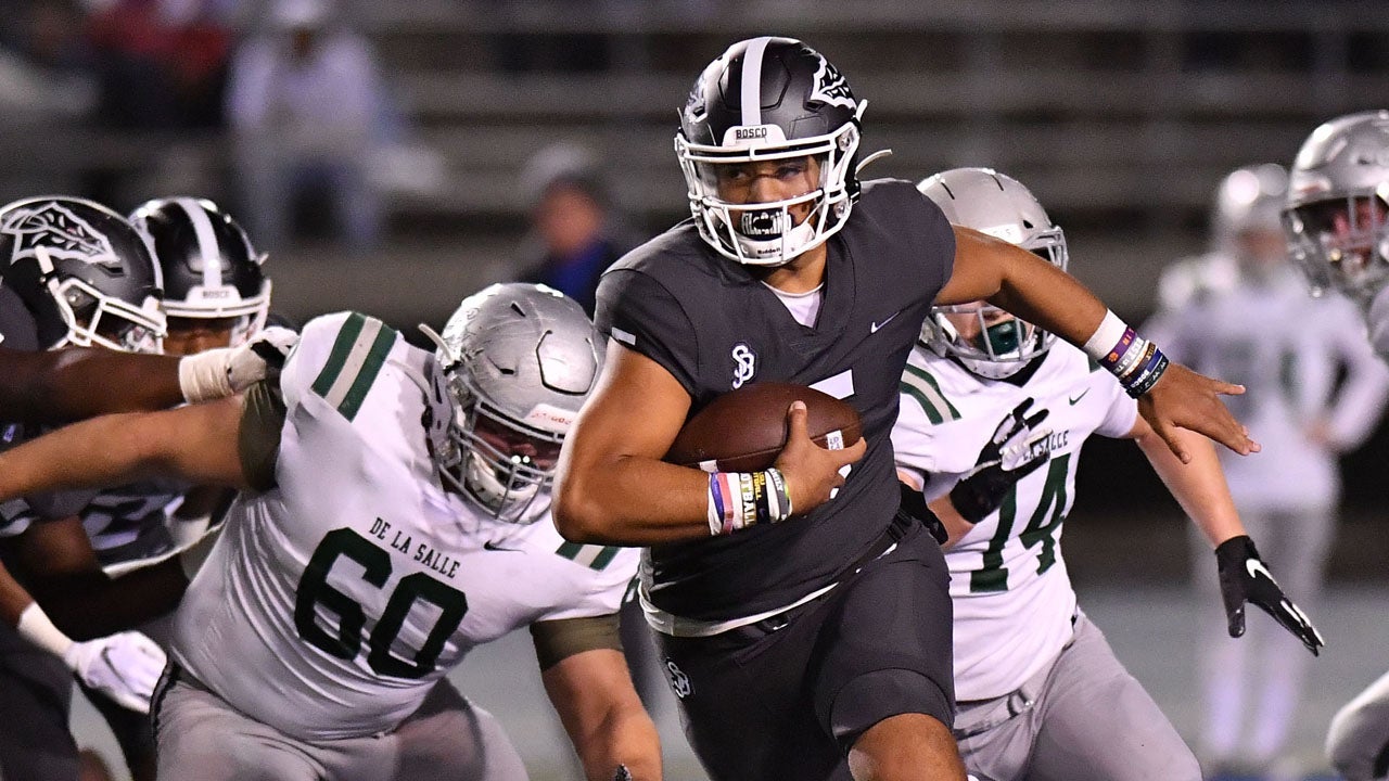 Top-ranked St. John Bosco, D.J. Uiagalelei fly past De La Salle 49-28