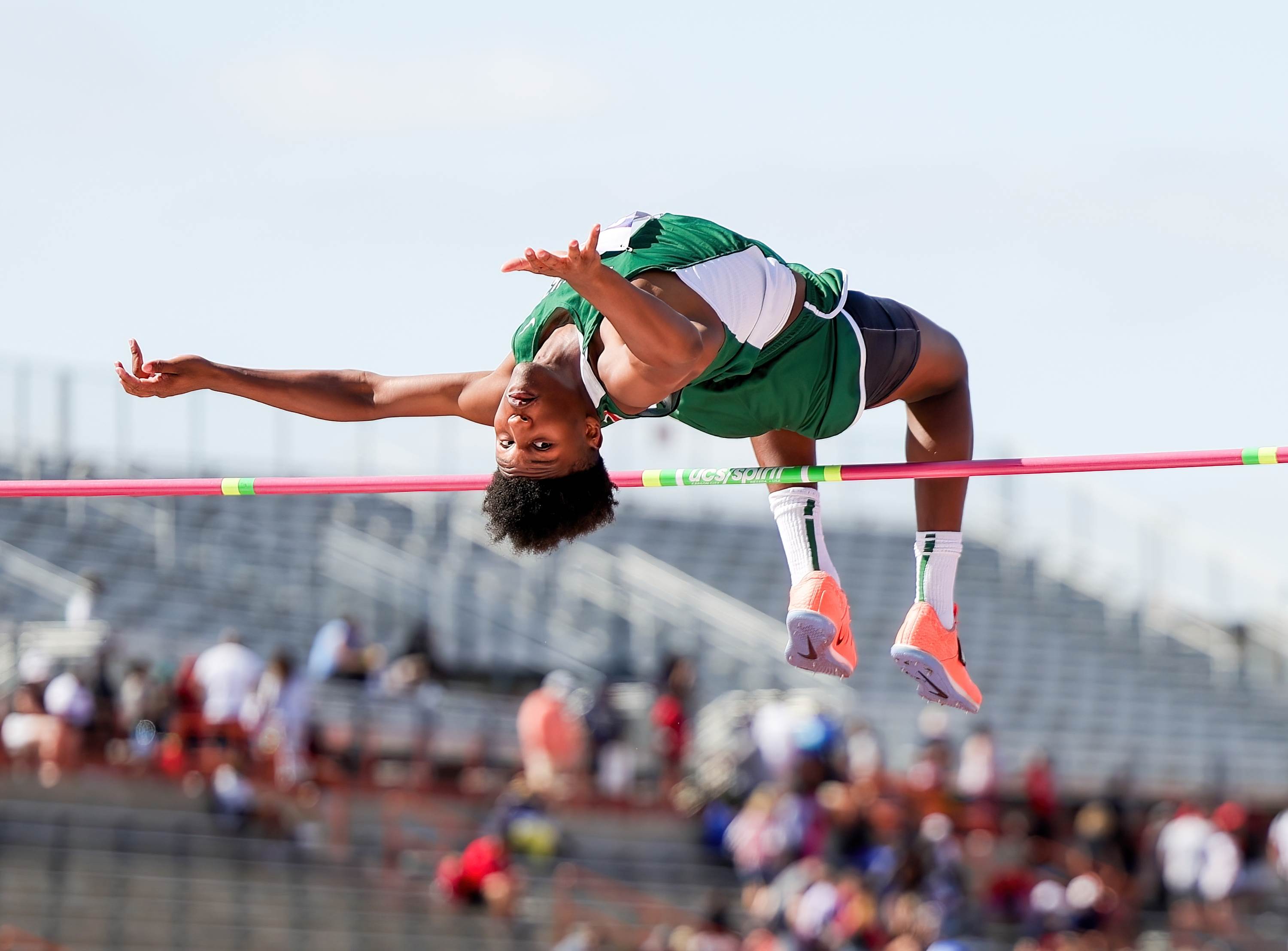 Jace Posey of Houston's Strake Jesuit sets a new Texas 6A high jump record, clearing 7 feet, 4.25 inches.