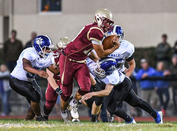 Cardinal Newman's Jordon Brookshire Runs against Analy. Both schools are in the MaxPreps California Bowl Projections.