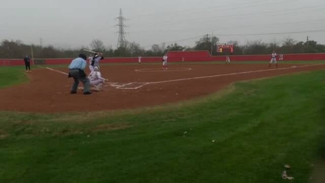 Softball Recap: Hyde Park Wins Going Away Against Edna