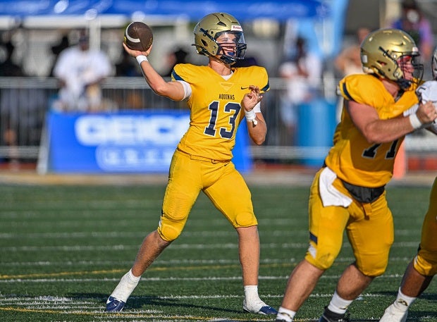 Senior quarterback Andrew Indorf looks to lead St. Thomas Aquinas to its sixth straight Florida state title. Indorf threw for 2,273 yards and 28 touchdowns last season for the Raiders. (Photo: Patrick Tewey)