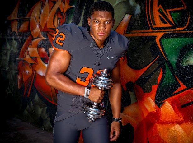 Linebacker Hosea McMullin