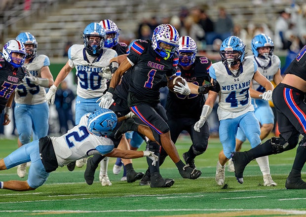 Colorado MaxPreps Player of the Year Jayden Fox helped give Cherry Creek momentum with two early touchdowns in the state championship game. (PHOTO: Andrew Rydland)