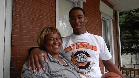 Rondae Jefferson and his mother, Rylanda Hollis.
