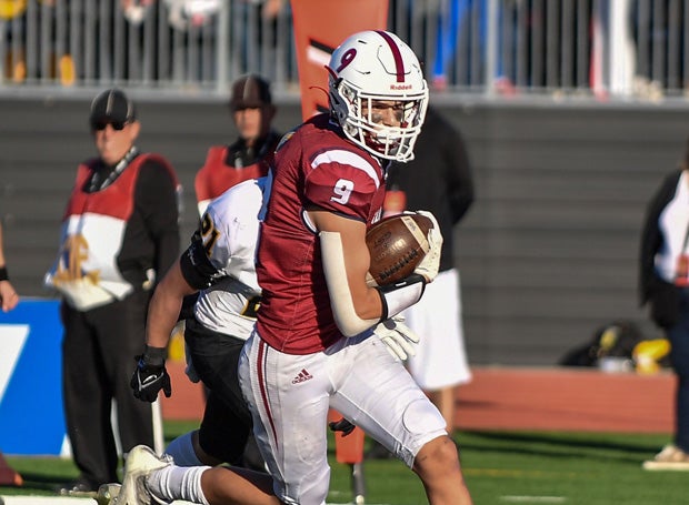 Dean Paley scores the game-winning touchdown with 27 seconds left.
