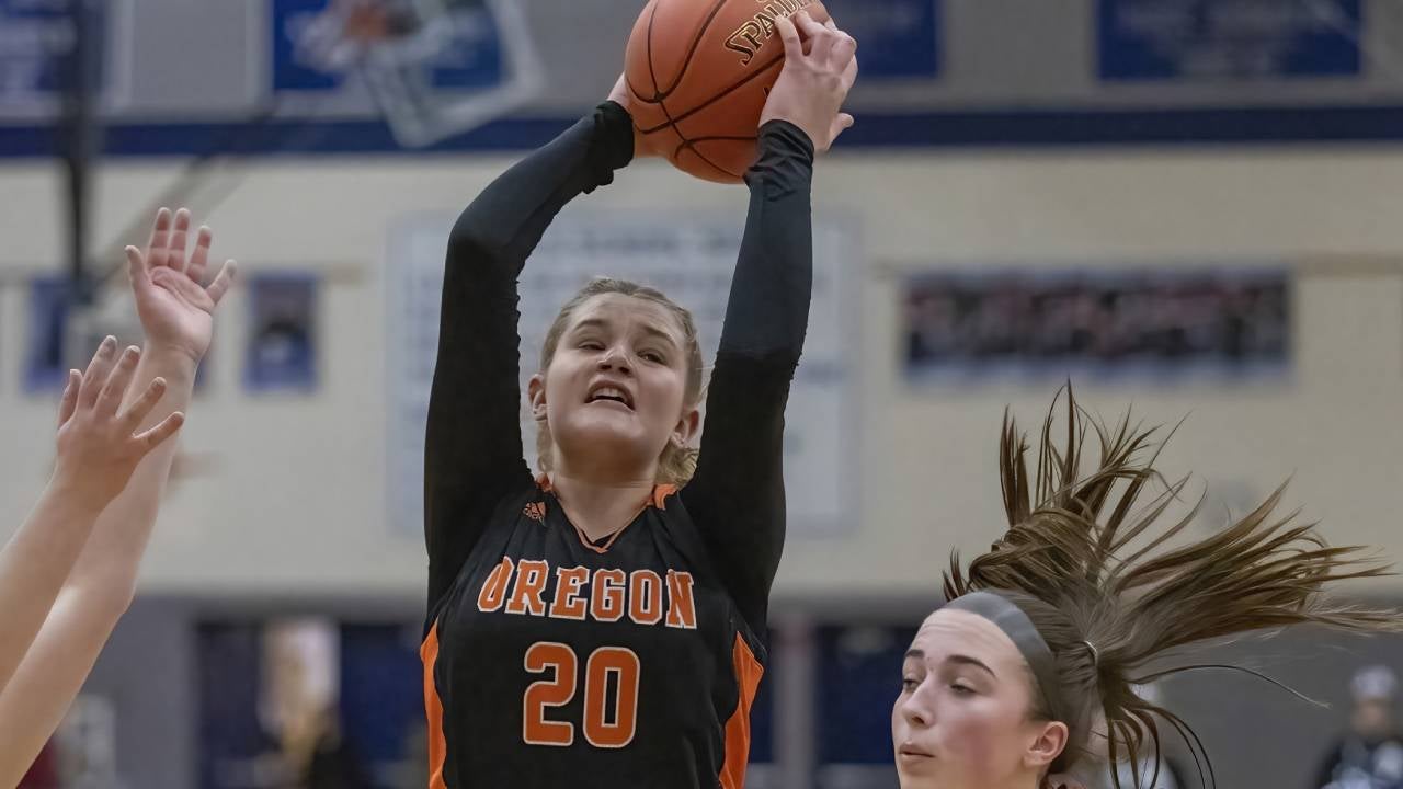 BASKETBALL: Badger Large Preview