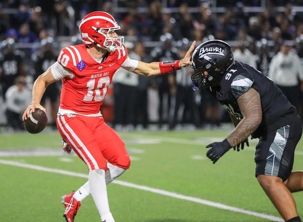 No. 1 St. John Bosco earned the top seed in the Southern Section Division 1 bracket despite the Braves' 36-31 loss to No. 12 Mater Dei on Friday. The D-1 bracket also includes MaxPreps Top 25 teams No. 5 Corona Centennial, No. 7 Sierra Canyon and No. 11 Santa Margarita. (PHOTO: Rene Morales)