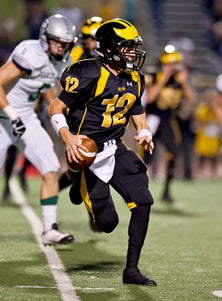 Del Oro quarterback Bobby
Heatherington