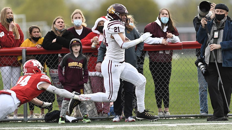 Illinois high school football: IHSA statistical leaders and final state rankings