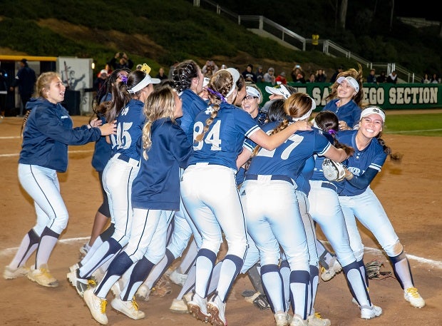 Mater Dei Catholic celebrates its CIF-San Diego Section D1 championship