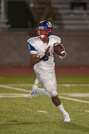 Serra quarterback Jalen Greene rushed for a pair oftouchdowns Friday.