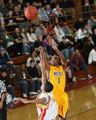 Carson, shown here Saturday, can get a shot anywhere on court.
