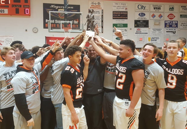 Martinsburg looks to repeat as West Virginia champs in 2017.